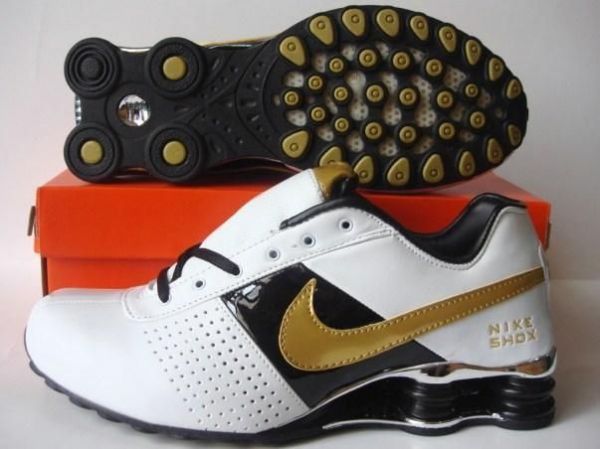 NIKE SHOX