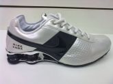 NIKE SHOX